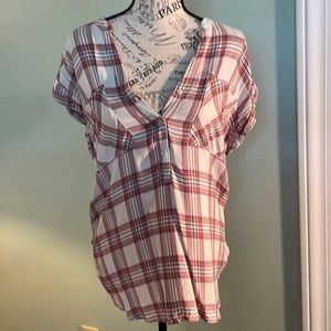 Gap plaid rayon cap sleeve shirt